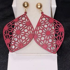 Post style asymmetrical lightweight leather earring